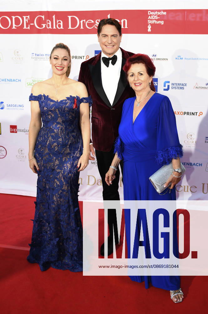 Ruth Moschner, Benjamin Bieneck, and Viola Klein at the 18th Hope Gala 2026 at the Schauspielhaus Dresden, October 10, 2026 Foto:xM.xFischerx xFuturexImagex hope_6071