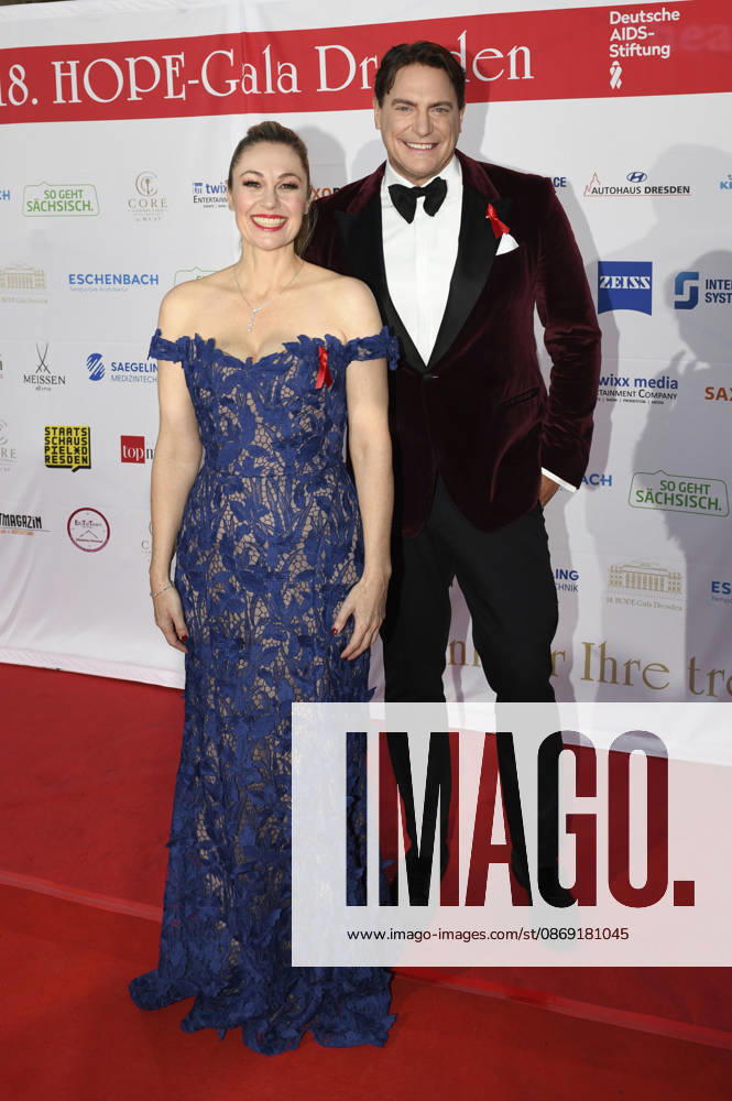Ruth Moschner and Benjamin Bieneck at the 18 Hope Gala 2026 at the Schauspielhaus Dresden, October 10, 2026 Foto:xM.xFischerx xFuturexImagex hope_6072