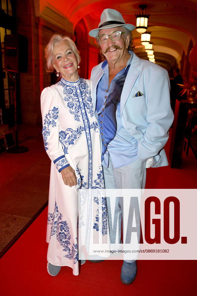 Dorit Gäbler with her husband Karl Heinz Bellmann at the 18th Hope Gala 2026 at the Schauspielhaus Dresden, October 10, 2026 Foto:xM.xFischerx xFuturexImagex hope_6092