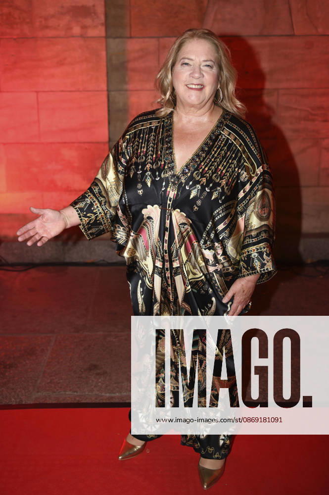 Kathy Kelly at the 18 Hope Gala 2026 at the Schauspielhaus Dresden, October 10, 2026 Foto:xM.xFischerx xFuturexImagex hope_6096