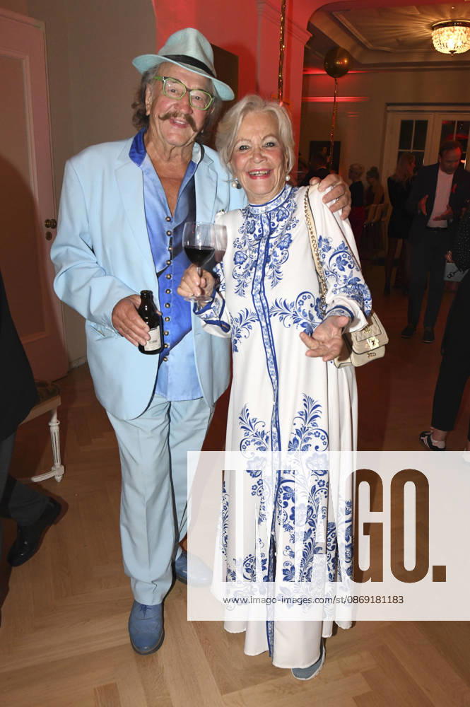 Dorit Gäbler with her husband Karl Heinz Bellmann at the 18th Hope Gala 2026 at the Schauspielhaus Dresden, October 10, 2026 Foto:xM.xFischerx xFuturexImagex hope_6127