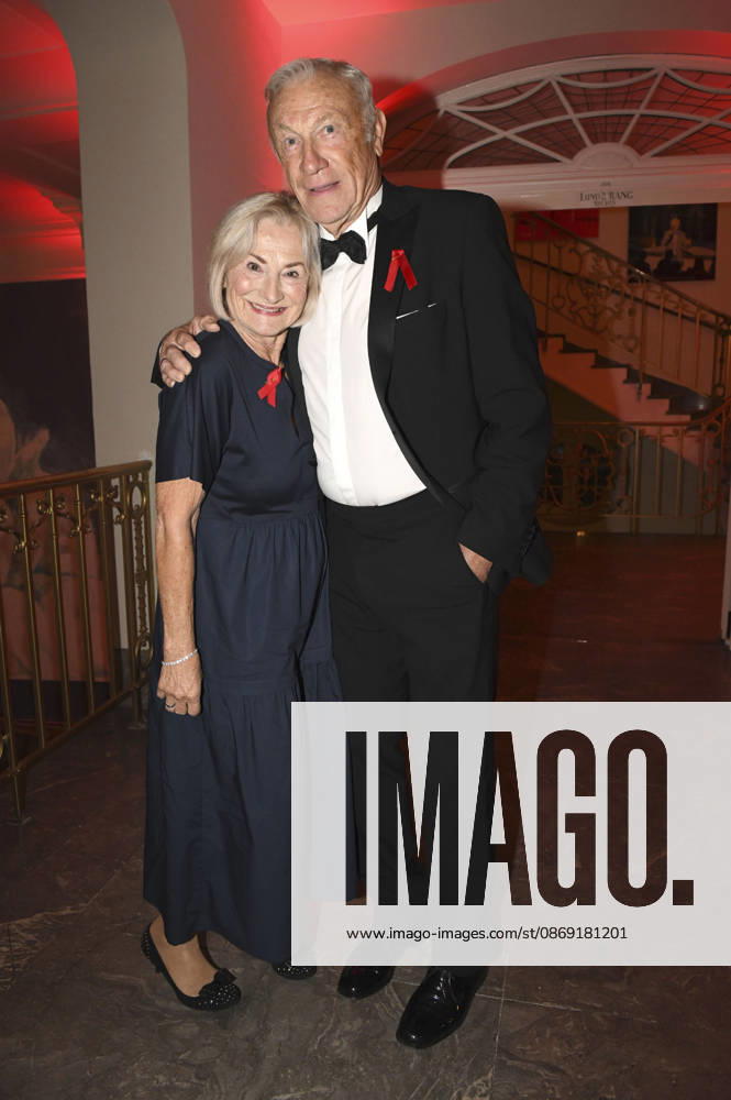 Eduard Geyer with his wife, Angelika Geyer, at the 18 Hope Gala 2026 at the Schauspielhaus Dresden, October 10, 2026 Foto:xM.xFischerx xFuturexImagex hope_6131