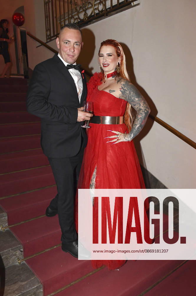 Lyn Künstner with a guest at the 18th Hope Gala 2026 at the Schauspielhaus Dresden, October 10, 2026 Foto:xM.xFischerx xFuturexImagex hope_6135