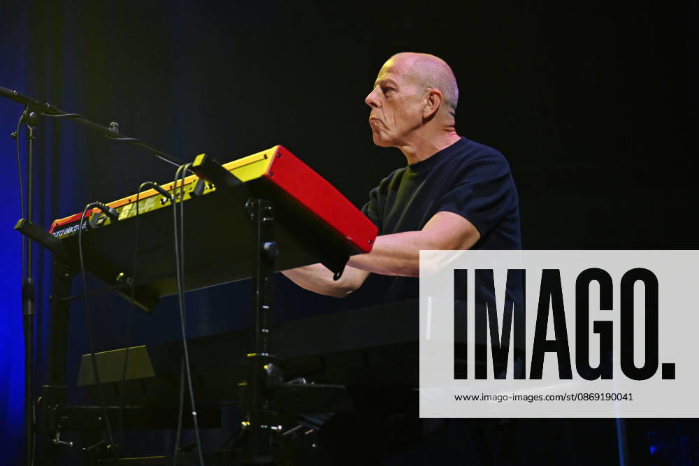 ˜Gene performing at Roundhouse, London LONDON, ENGLAND - OCTOBER 10: Mick Talbot of ˜Gene performing at Roundhouse, Chalk Farm on October 10 in London, England. CAP MAR MAR Great Britain UK
