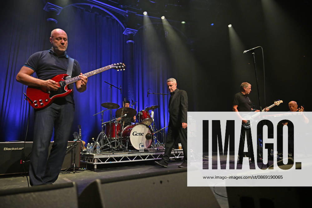 ˜Gene performing at Roundhouse, London LONDON, ENGLAND - OCTOBER 10: Steve Mason, Matt James, Martin Rossiter, Kevin Miles and Mick Talbot of ˜Gene performing at Roundhouse, Chalk Farm on October 10 in London, England. CAP MAR MAR Great Britain UK