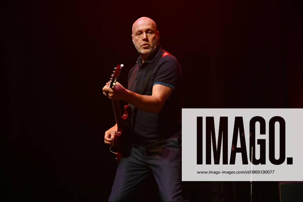 ˜Gene performing at Roundhouse, London LONDON, ENGLAND - OCTOBER 10: Steve Mason of ˜Gene performing at Roundhouse, Chalk Farm on October 10 in London, England. CAP MAR MAR Great Britain UK
