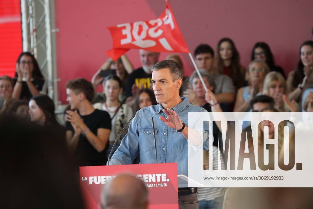 Pedro Sánchez Speaks at a Pre-Campaign Event in Ponferrada, León The Secretary-General of the PSOE and Prime Minister, Pedro Sánchez, during a PSOE pre-campaign event at La Térmica Cultural in Ponferrada on October 11, 2026, in Ponferrada, León, Castile and León, Spain. The Prime Minister and Secretary-General of the PSOE, Pedro Sánchez, kicked off the pre-campaign for the general election on November 29 this weekend with two events: on Saturday in Dos Hermanas, Seville, and today in Ponferrada, León, at the Térmica Cultural of the Energy Foundation, October 11, 2026, Ponferrada, León, Castile and León, Spain