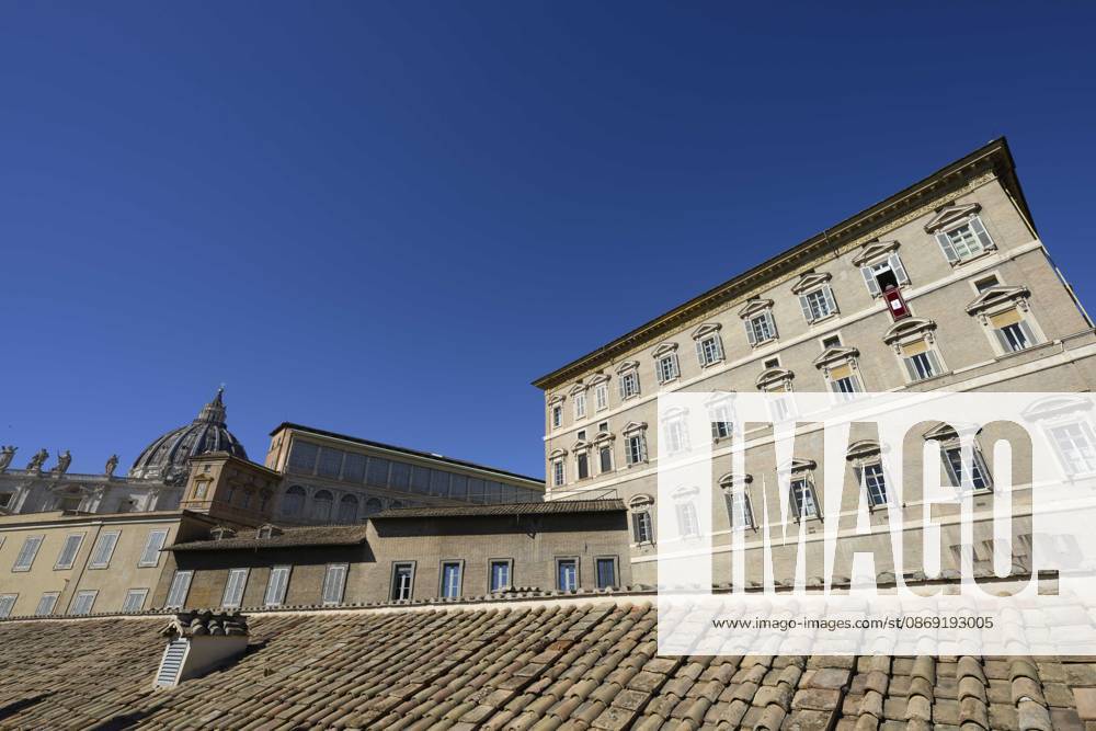 ITALY - ANGELUS -POPE -2026 10 11 Italy, Rome, Vatican, October 11, 2026: Pope Leo XIV delivers his address during the Angelus prayer from the window of the Apostolic Palace overlooking St. Peter s Square in the Vatican - NO BOOKS