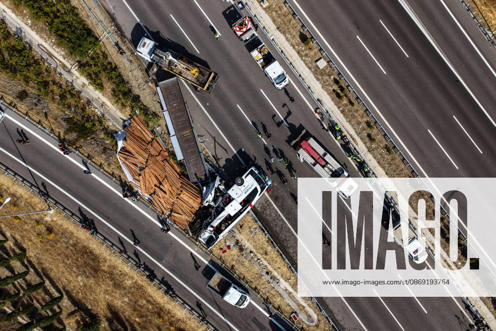 11 killed, 27 injured in tour bus crash in western Turkiye MANISA, TURKIYE - OCTOBER 11: An aerial view of the accident site after a tow truck and a tour bus collided in the Akhisar district of Manisa, Turkiye, on October 11, 2026. At least 11 people were killed and 27 others injured in the crash, with firefighters, police and medical teams dispatched to the scene. Mahmut Serdar Alakus Anadolu Manisa Turkey. Editorial use only. Please get in touch for any other usage.