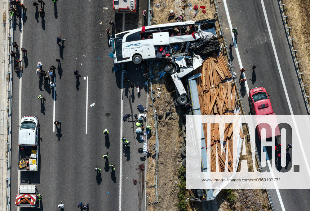 11 killed, 27 injured in tour bus crash in western Turkiye MANISA, TURKIYE - OCTOBER 11: An aerial view of the accident site after a tow truck and a tour bus collided in the Akhisar district of Manisa, Turkiye, on October 11, 2026. At least 11 people were killed and 27 others injured in the crash, with firefighters, police and medical teams dispatched to the scene. Mahmut Serdar Alakus Anadolu Manisa Turkey. Editorial use only. Please get in touch for any other usage.