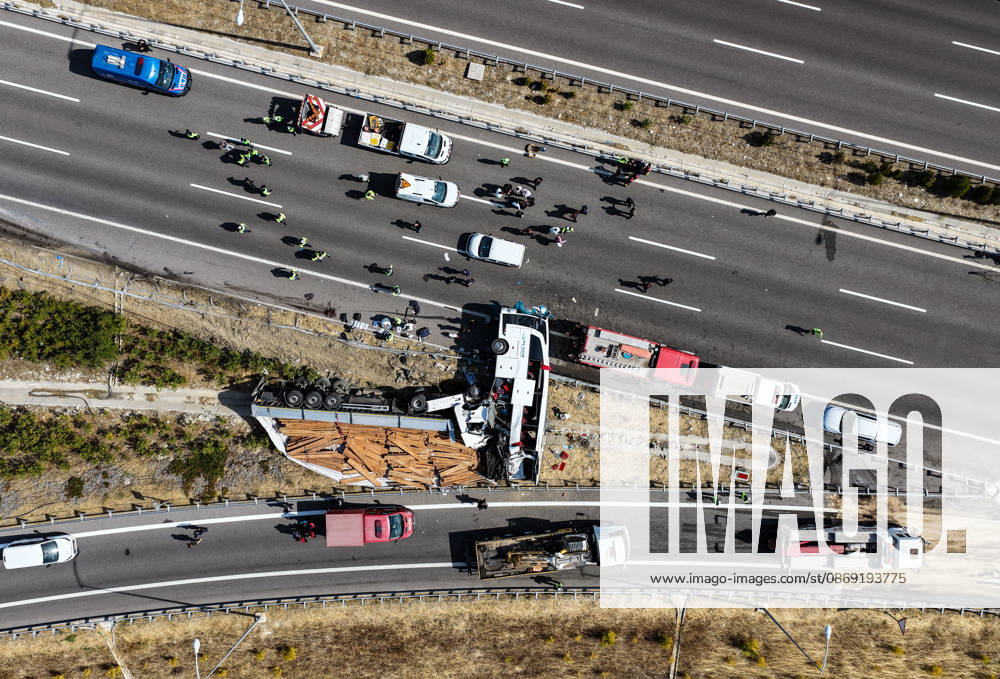 11 killed, 27 injured in tour bus crash in western Turkiye MANISA, TURKIYE - OCTOBER 11: An aerial view of the accident site after a tow truck and a tour bus collided in the Akhisar district of Manisa, Turkiye, on October 11, 2026. At least 11 people were killed and 27 others injured in the crash, with firefighters, police and medical teams dispatched to the scene. Mahmut Serdar Alakus Anadolu Manisa Turkey. Editorial use only. Please get in touch for any other usage.