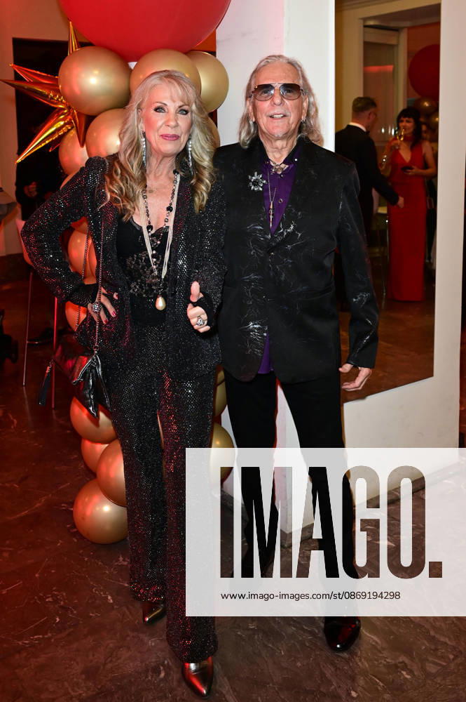 Petra Zieger and Peter Taudte at the 18th Hope Gala 2026 at the Schauspielhaus Dresden, October 10, 2026 Foto:xM.xWehnertx xFuturexImagex hope_6214