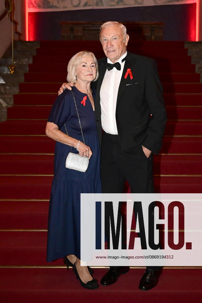 Eduard Geyer with his wife, Angelika Geyer, at the 18 Hope Gala 2026 at the Schauspielhaus Dresden, October 10, 2026 Foto:xM.xWehnertx xFuturexImagex hope_6227