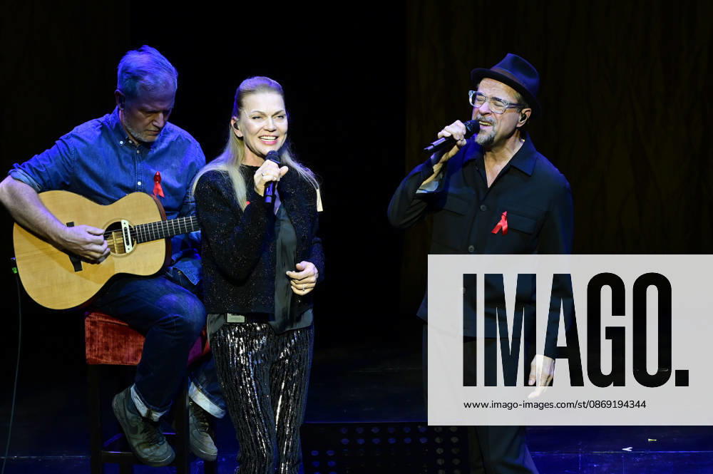 Anna Loos with her husband Jan Josef Liefers at the 18th Hope Gala 2026 at the Schauspielhaus Dresden, October 10, 2026 Foto:xM.xWehnertx xFuturexImagex hope_6245