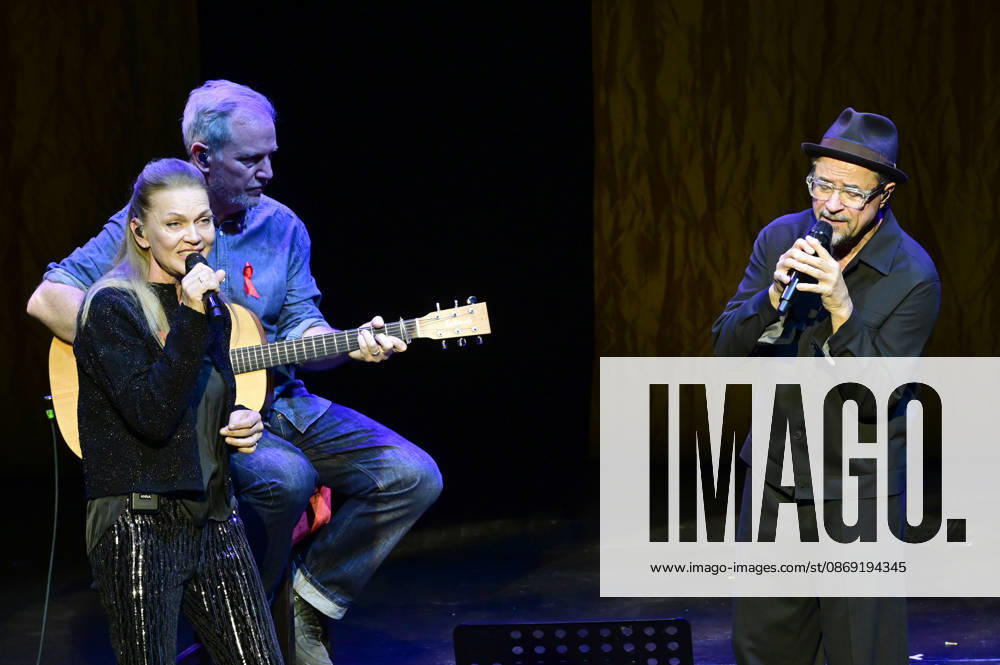 Anna Loos with her husband Jan Josef Liefers at the 18th Hope Gala 2026 at the Schauspielhaus Dresden, October 10, 2026 Foto:xM.xWehnertx xFuturexImagex hope_6246