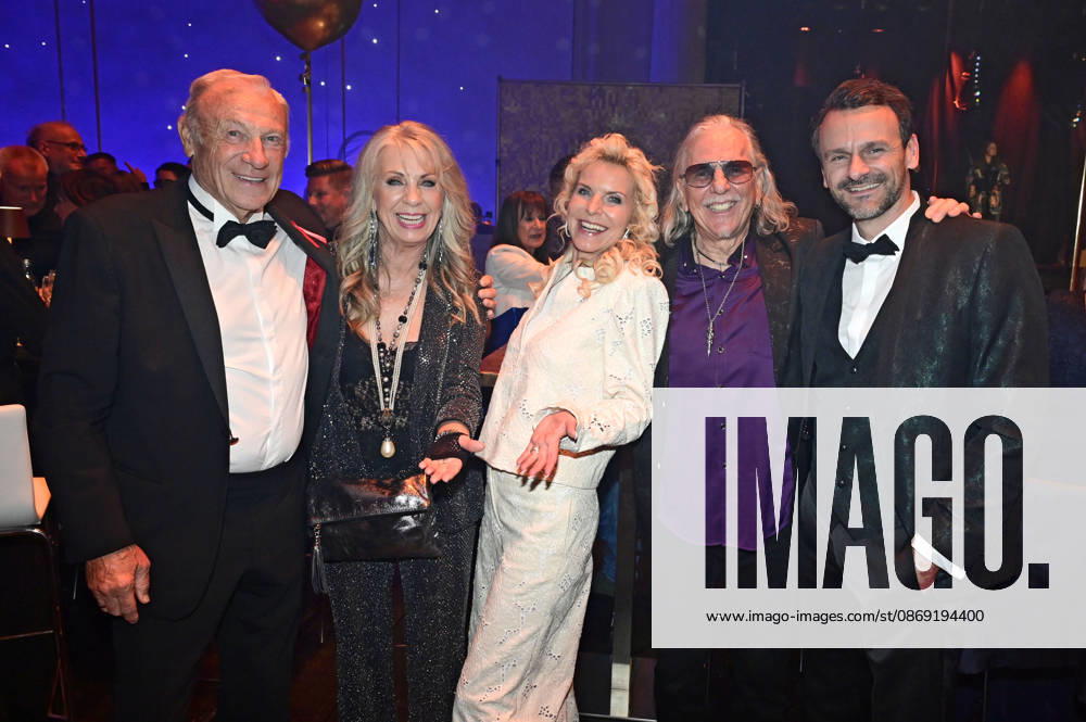 Eduard Geyer, Petra Zieger, Victoria Herrmann, Peter Taudte, and David Böthig at the 18th Hope Gala 2026 at the Schauspielhaus Dresden, October 10, 2026 Foto:xM.xWehnertx xFuturexImagex hope_6291