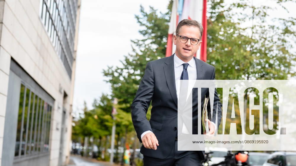 Carsten Linnemann, Federal Minister of Health, upon his arrival at the Konrad Adenauer House for the CDU of Germany’s Executive Committee Retreat in Berlin, October 2026, Berlin, Berlin, Germany, Konrad Adenauer House
