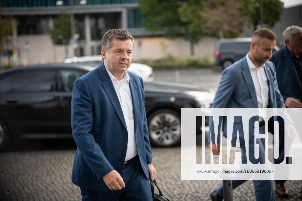 Sven Schulze, Minister-President and parliamentary group leader of Saxony-Anhalt, upon his arrival at the Konrad Adenauer House for the CDU Germany Executive Committee Retreat in Berlin, October 2026, Berlin, Berlin, Germany, Konrad Adenauer House