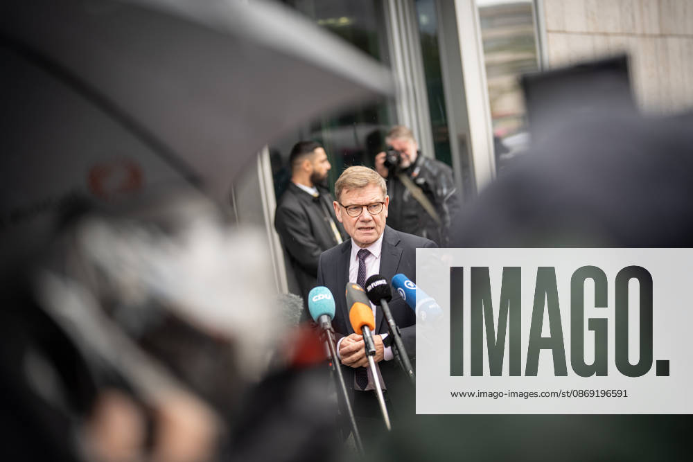 Johann Wadephul, Minister of Foreign Affairs, delivers a statement in front of the Konrad Adenauer House regarding current developments in Ukraine. CDU Germany Executive Committee Retreat in Berlin, October 2026, Berlin, Berlin, Germany, Konrad Adenauer House
