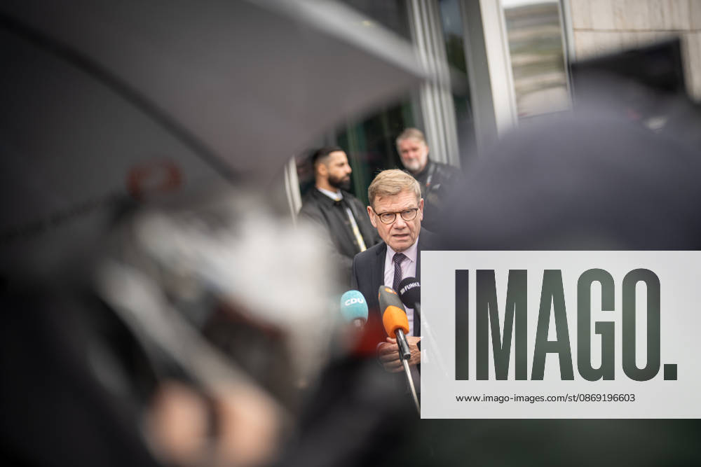 Johann Wadephul, Minister of Foreign Affairs, delivers a statement in front of the Konrad Adenauer House regarding current developments in Ukraine. CDU Germany Executive Committee Retreat in Berlin, October 2026, Berlin, Berlin, Germany, Konrad Adenauer House
