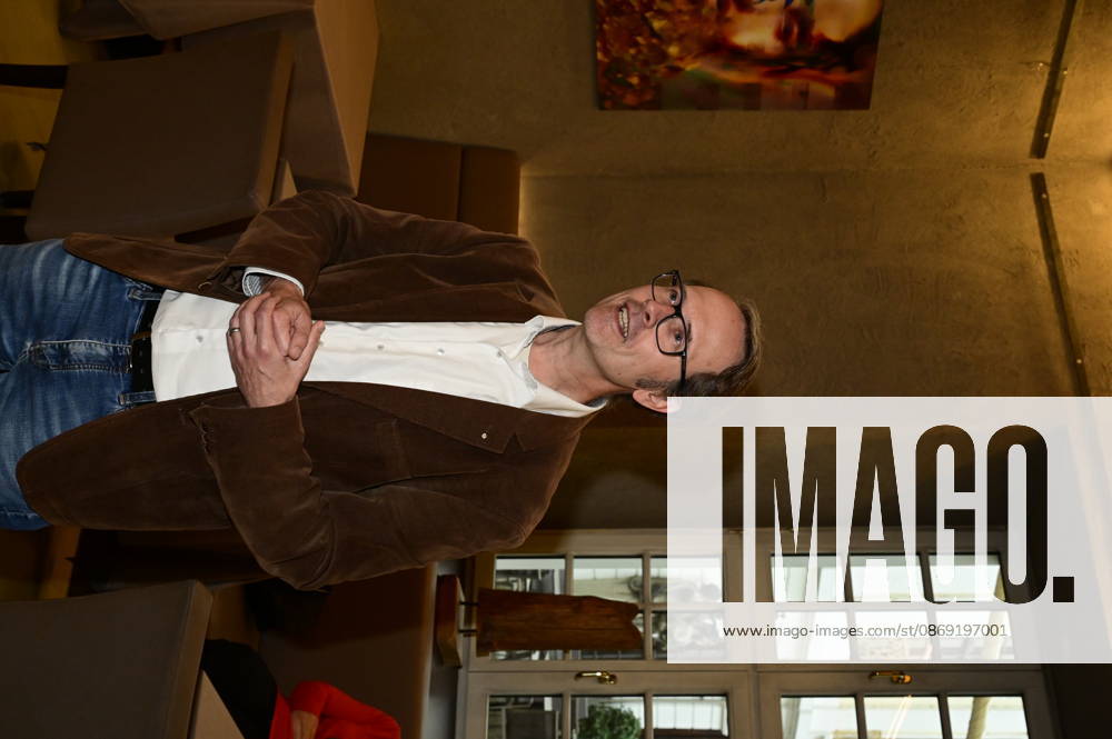 Frank Stehr at the opening of the exhibition *Goldener Reigen* by Jens Christian Wittig at Kastenmeiers in the Taschenbergpalais in Dresden, Dresden