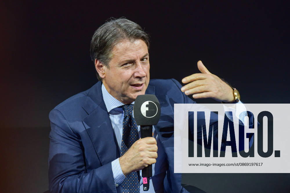 Political leaders Elly Schlein, Giuseppe Conte, Nicola Fratoianni, and Giovanni Donzelli take part in the panel Faccia a Faccia con i politici with Fanpage.it journalists during the Rumore Festival 2026 at Acquario Romano. - 11 Oct 2026 Movimento 5 Stelle President Giuseppe Conte speaks during the panel Faccia a Faccia con i politici at the Rumore Festival 2026 at Acquario Romano in Rome. Rome Italy