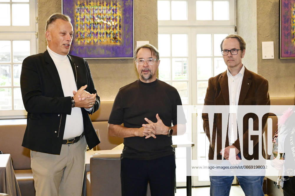 Jens Christian Wittig, Jan Josef Liefers, and Frank Stehr at the opening of Jens Christian Wittig’s exhibition *Goldener Reigen* at Kastenmeiers in the Taschenbergpalais in Dresden, October 11, 2026 Foto:xM.xWehnertx xFuturexImagex wittig_6003