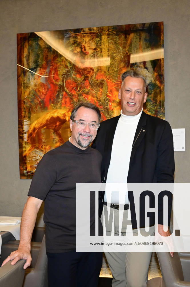 Jan Josef Liefers and Jens Christian Wittig at the opening of Jens Christian Wittig’s exhibition *Goldener Reigen* at Kastenmeiers in the Taschenbergpalais in Dresden, October 11, 2026 Foto:xM.xWehnertx xFuturexImagex wittig_6012