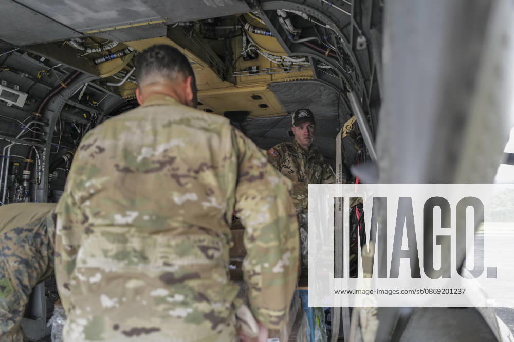 US military personnel organize humanitarian aid supplies in Panama PANAMA PACIFICO, PANAMA - OCTOBER 11: U.S. military personnel load humanitarian aid supplies onto a military helicopter at Panama Pacifico International Airport in Panama on October 11, 2026. The U.S. Southern Command is coordinating emergency relief operations to deliver food, water, and essential supplies to communities affected by Friday’s devastating 7.7-magnitude earthquake. Mauricio Valenzuela Anadolu Panama Pacifico Panama. Editorial use only. Please get in touch for any other usage.