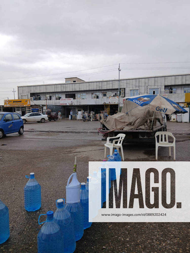 Motorists wait in long queues at a petrol station in Erbil, capital of the Kurdistan Region, on October 11, 2026. Drivers in the region are facing severe fuel shortages and rising prices, forcing many to wait for hours twice a week. Due to the scarcity and high costs at official stations, residents increasingly turn to roadside vendors selling fuel in plastic containers, which are slightly cheaper, amid growing economic pressures. Erbil Iraq - ZUMAr205 20261011_zip_r205_002