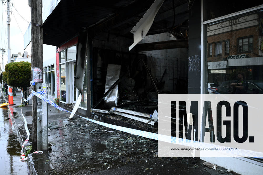 FITZROY NORTH TOBACCO SHOP FIRE, Victoria Police establish a crime scene after a fire at a tobacco shop fire in Fitzroy North, in Melbourne, Monday, October 12, 2026. ( NO ARCHIVING MELBOURNE VICTORIA Australia