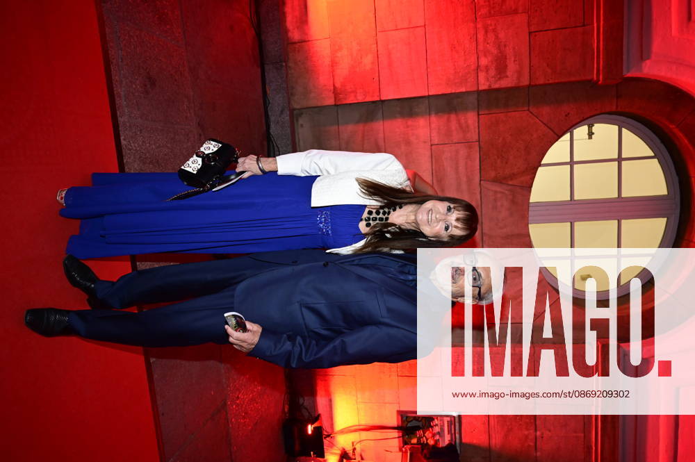 Wolfgang Stumph with his wife, Christine Stumph, at the 18 Hope Gala 2026 at the Schauspielhaus Dresden