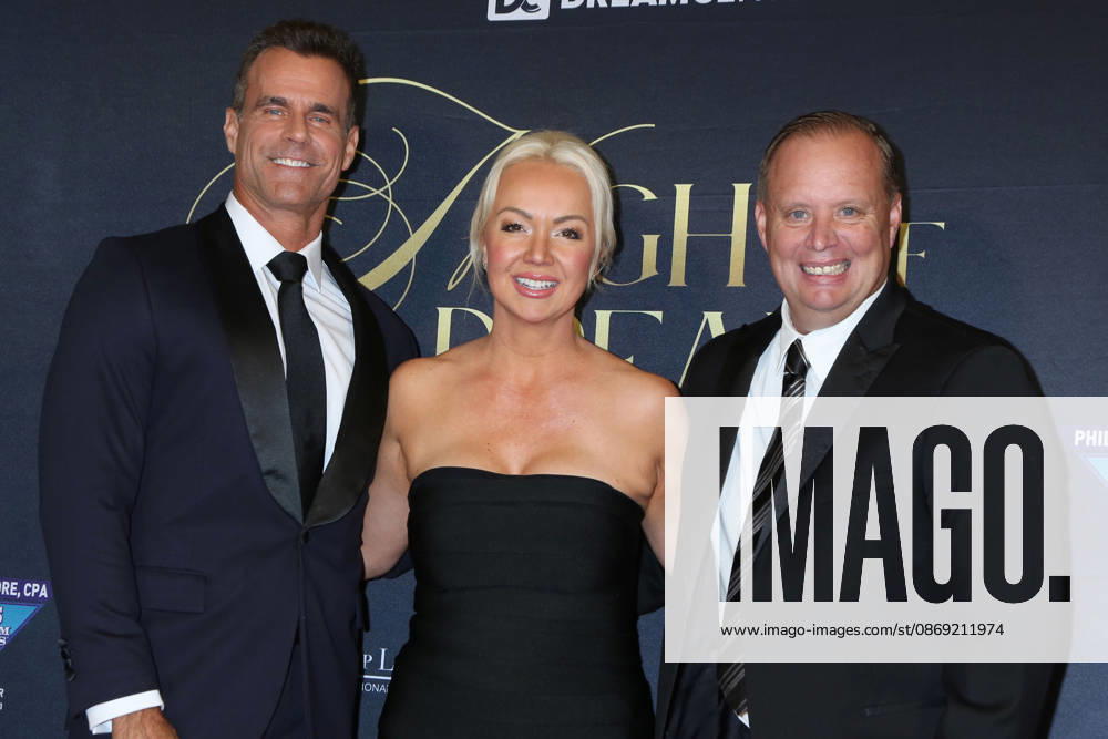 LOS ANGELES - OCT 8: Cameron Mathison,Heather O Quinn, Ryan O Quinn at the Night of Dreams Gala at the Beverly Hills Hotel on October 8, 2026 in Beverly Hills, CA Beverly Hills USA - ZUMAb170 20261011_aap_b170_013