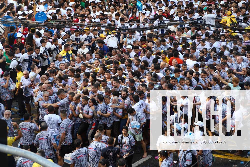 Ciro de Nazare in Bethlehem Belem (PA), 11 10 2026 - devotion Cirio de Nazare - The Cirio de Nazare procession gathers a multitude and ends after 5 hours of sacrifice and faith from the pilgrims in Belem, this Sunday, October 11, 2026.(Foto: Igor Mota Thenews2 imago images) Ciro de Nazare in Bethlehem