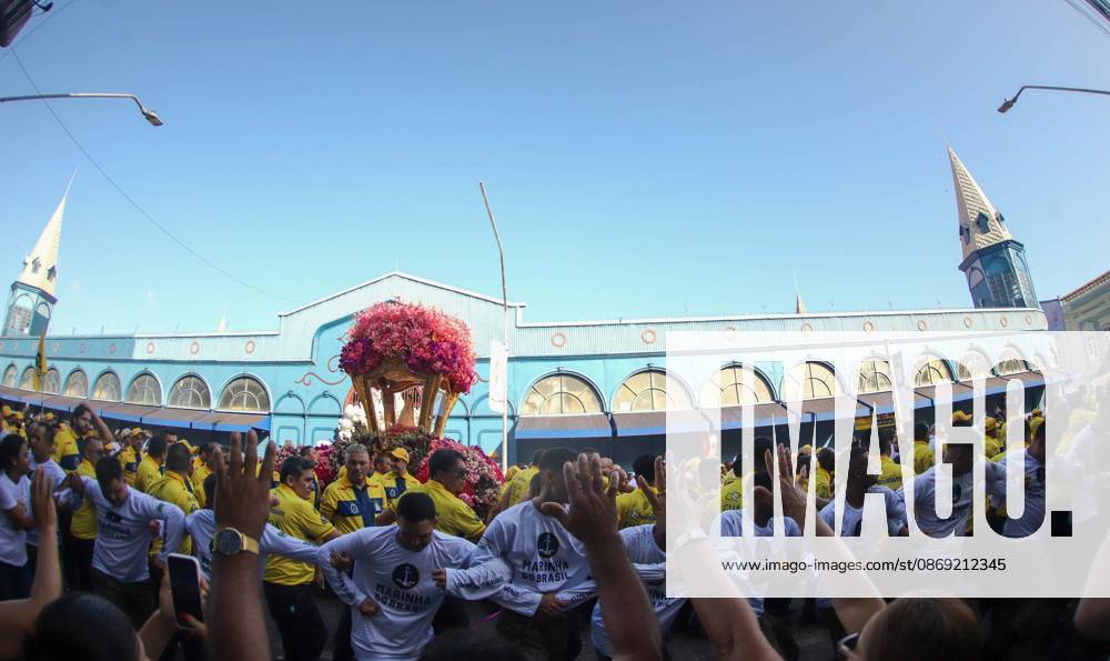 Ciro de Nazare in Bethlehem Belem (PA), 11 10 2026 - devotion Cirio de Nazare - The Cirio de Nazare procession gathers a multitude and ends after 5 hours of sacrifice and faith from the pilgrims in Belem, this Sunday, October 11, 2026.(Foto: Igor Mota Thenews2 imago images) Ciro de Nazare in Bethlehem