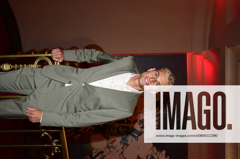 Karl Bebendorf at the 18th Hope Gala 2026 at the Schauspielhaus Dresden