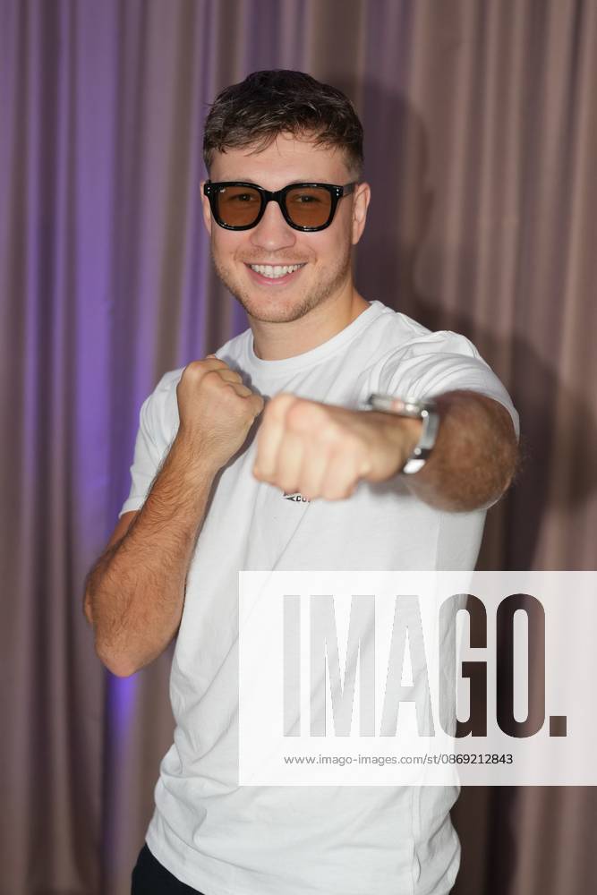 Fame Fighting 2026 Press Conference: Oliver Ginkel at the press conference for the fourth edition of Fame Fighting Celebrity Boxing on October 11, 2026, at the Atlantic Hotel in Essen, North Rhine-Westphalia