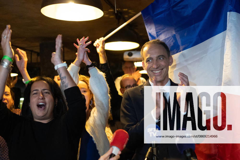 Raphael Glucksmann celebrates with his supporters after winning the Socialist and Democratic Left primary - Paris Candidate in the Socialist (PS) and centre-left Place Publique (PP) parties primary Raphael Glucksmann delivers a speech as he meets his campaign team and supports at the bar la Cantine de Belleville as Raphael Glucksmann winning the primary organized by the Socialist Party, Place Publique (PP), and the Republican and Socialist Left, ahead of France s 2027 presidential election, in Paris on October 11, 2026. Photo by Raphael Lafargue ABACAPRESS.COM Paris France
