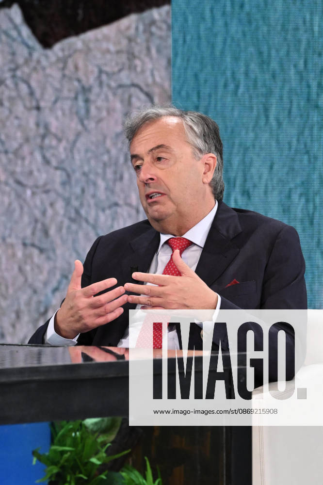 IPA89573736 - Milan, TV Show Che Tempo Che Fa - Nove. Pictured: Roberto Burioni