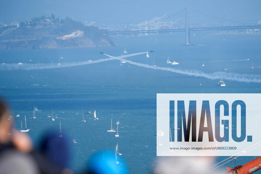 Fleet Week Air Show in San Francisco SAN FRANCISCO, CALIFORNIA - OCTOBER 11: US Navy Blue Angels fly over San Francisco Bay during the Fleet Week Air Show in San Francisco, California, United States on October 11, 2026. Tayfun Coskun Anadolu California United States. Editorial use only. Please get in touch for any other usage.