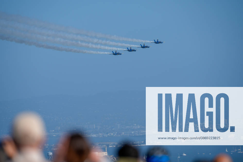 Fleet Week Air Show in San Francisco SAN FRANCISCO, CALIFORNIA - OCTOBER 11: US Navy Blue Angels fly over San Francisco Bay during the Fleet Week Air Show in San Francisco, California, United States on October 11, 2026. Tayfun Coskun Anadolu California United States. Editorial use only. Please get in touch for any other usage.