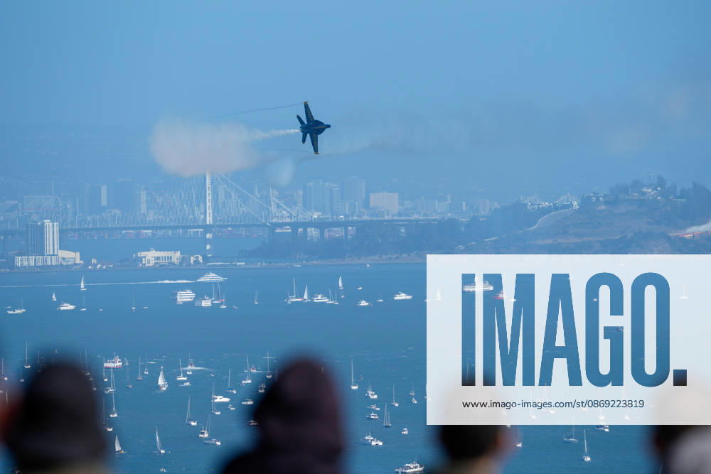 Fleet Week Air Show in San Francisco SAN FRANCISCO, CALIFORNIA - OCTOBER 11: US Navy Blue Angels fly over San Francisco Bay during the Fleet Week Air Show in San Francisco, California, United States on October 11, 2026. Tayfun Coskun Anadolu California United States. Editorial use only. Please get in touch for any other usage.