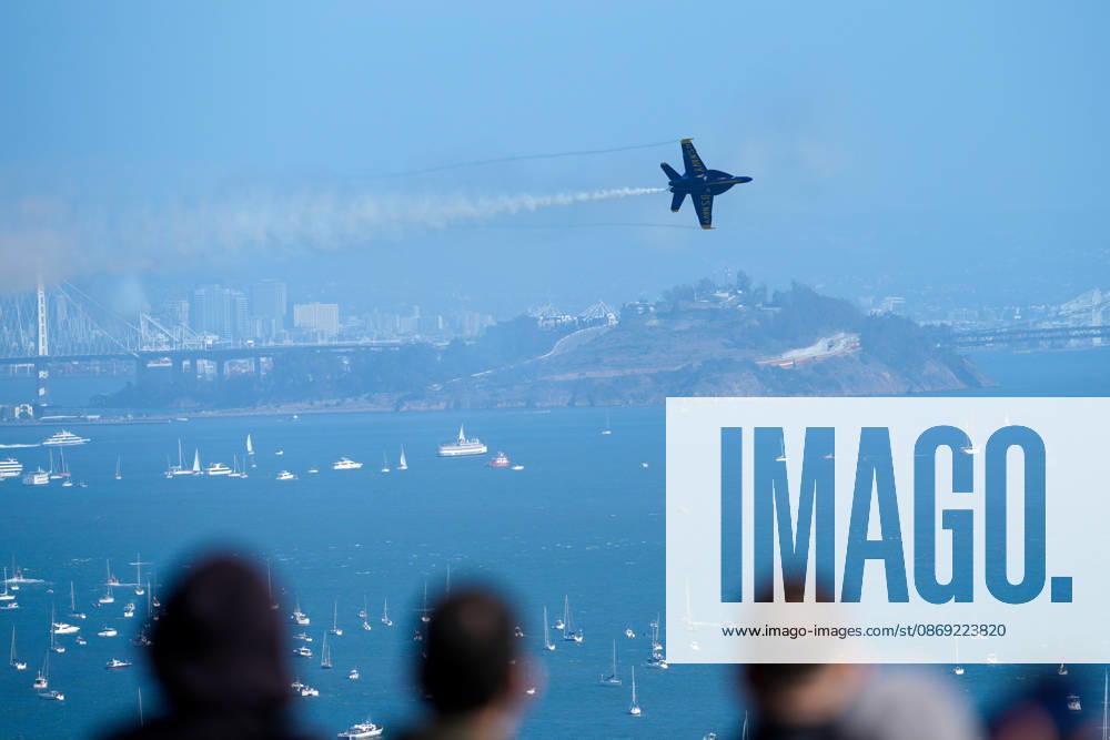 Fleet Week Air Show in San Francisco SAN FRANCISCO, CALIFORNIA - OCTOBER 11: US Navy Blue Angels fly over San Francisco Bay during the Fleet Week Air Show in San Francisco, California, United States on October 11, 2026. Tayfun Coskun Anadolu California United States. Editorial use only. Please get in touch for any other usage.