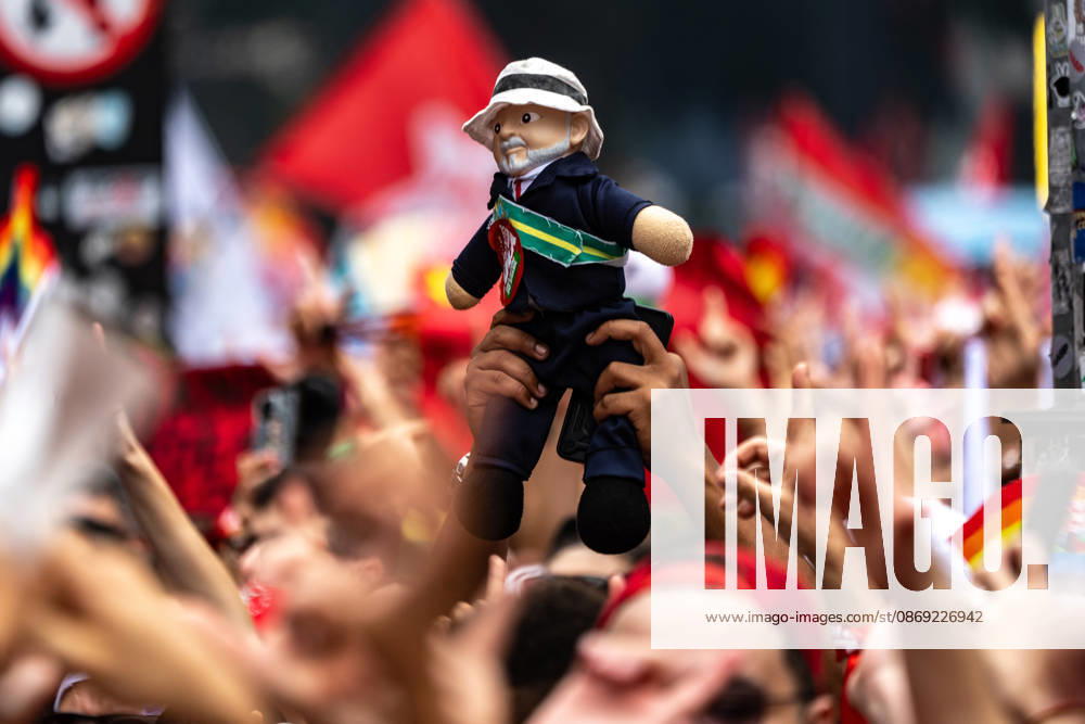 SoÂ£o Paulo, Brazil. 11 Oct 2026. The president of Brazil, Luiz InoÂ¡cio Lula da Silva (PT), takes part in a rally with supporters in SoÂ£o Paulo, Brazil, on October 11, 2026. Sao Paulo Brasil - ZUMAl146 20261011_aaf_l146_016