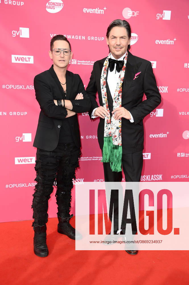Alexander Kilian and Jan Pascal of Café del Mundo at the 2026 Opus Klassik Awards ceremony at the Konzerthaus am Gendarmenmarkt in Berlin, October 11, 2026 Foto:xN.xKubelkax xFuturexImagex opus_6035