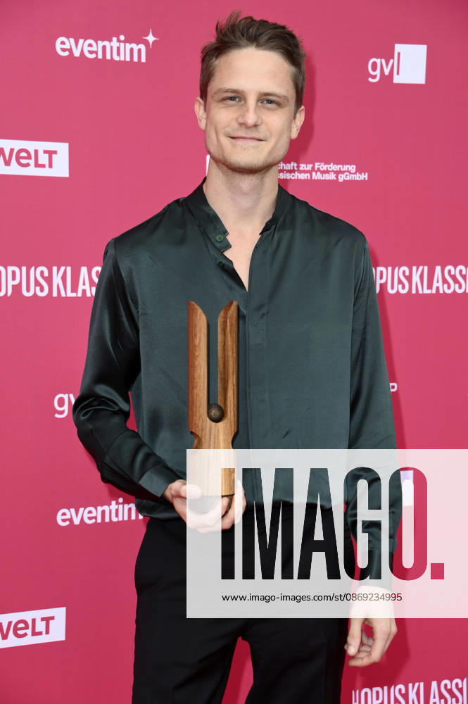Simon Tetzlaff at the 2026 Opus Klassik Awards ceremony at the Konzerthaus am Gendarmenmarkt in Berlin, October 11, 2026 Foto:xN.xKubelkax xFuturexImagex opus_6071