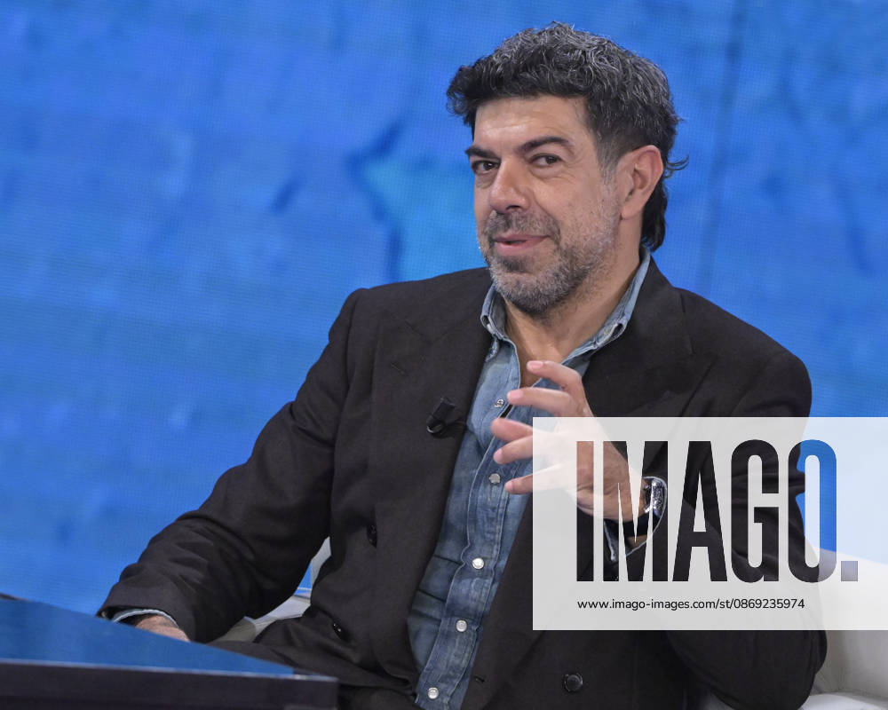 Photo by Mario Romano, IPP Milan, October 11, 2026. TV show *Che Tempo Che Fa*; pictured is actor Pierfrancesco Favino. Italy Photo Press World. Copyright *Che Tempo Che Fa*