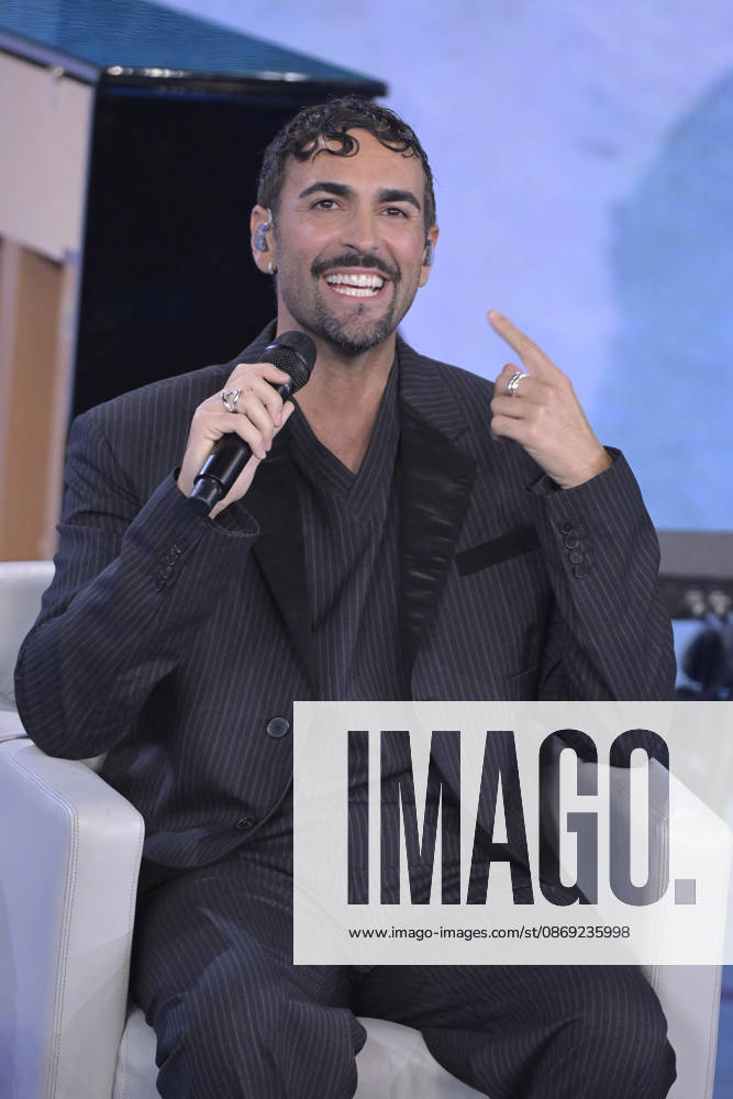 Photo by Mario Romano, IPP Milan, October 11, 2026. TV show *Che Tempo Che Fa*. Pictured: singer Marco Mengoni. Italy Photo Press World. Copyright *Che Tempo Che Fa*