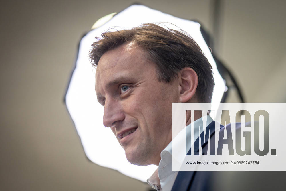 Sebastian Lechner, State Chairman of the CDU in Lower Saxony, speaking with journalists at the Konrad Adenauer House on the sidelines of the CDU Germany Executive Committee retreat in Berlin, October 2026, Berlin, Germany, Konrad Adenauer House