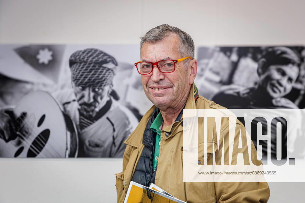 Photographer Andreas Woitschützke (WOI) at the press conference for the photo exhibition side by side by Andreas Woitschützke at RomaNEum, VHS North Rhine-Westphalia, Germany